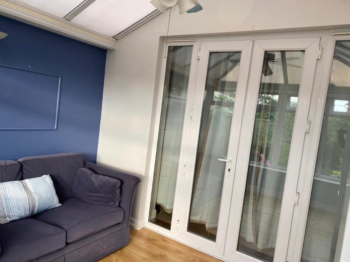 Grace Haven Villa Farnworth Exteriör bild